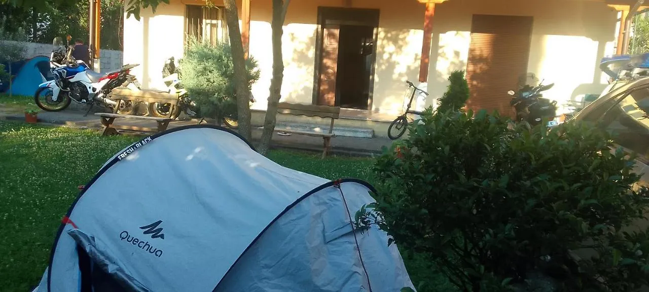 Home It'S Home